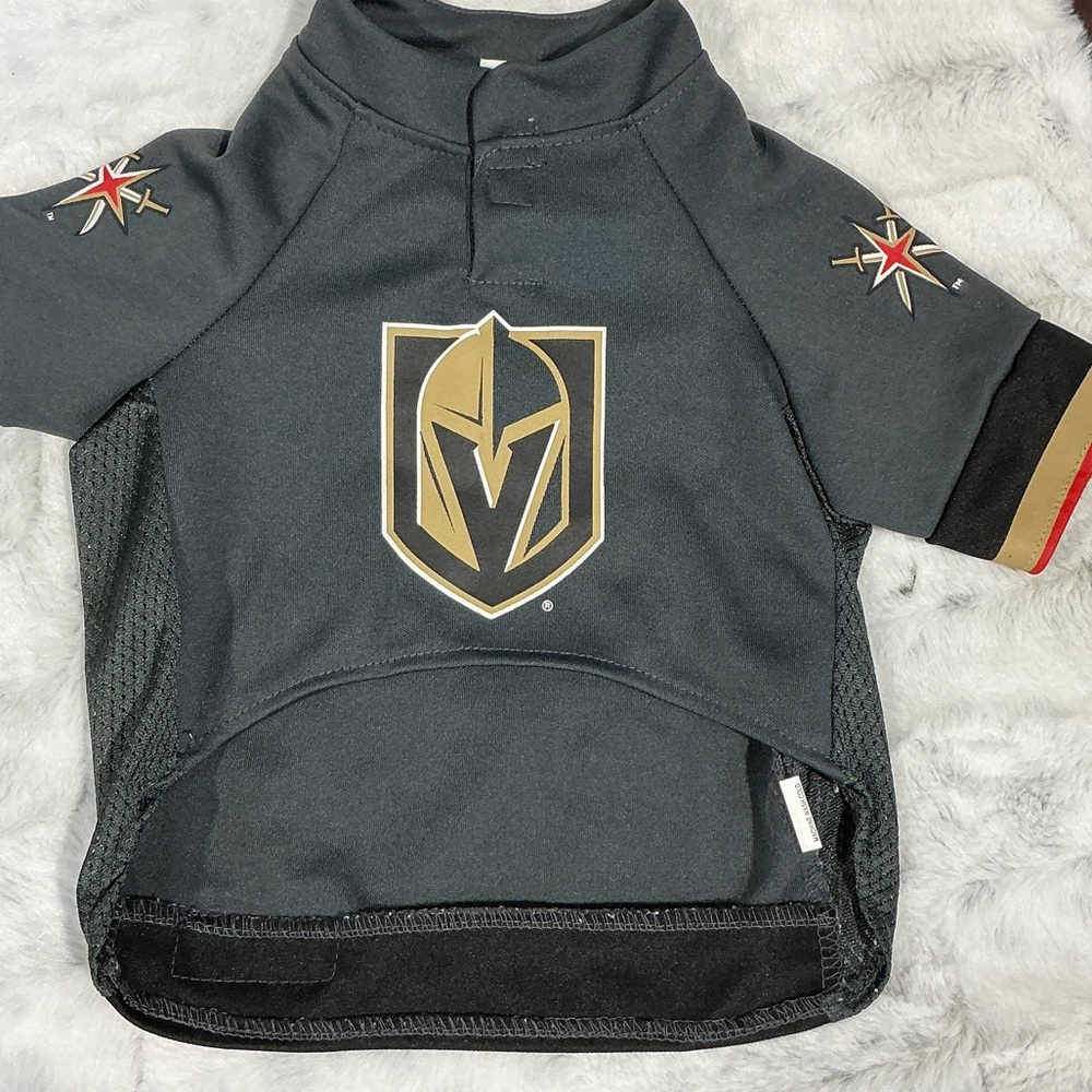 NHL golden knight Sports Team Jersey Shirt medium dog